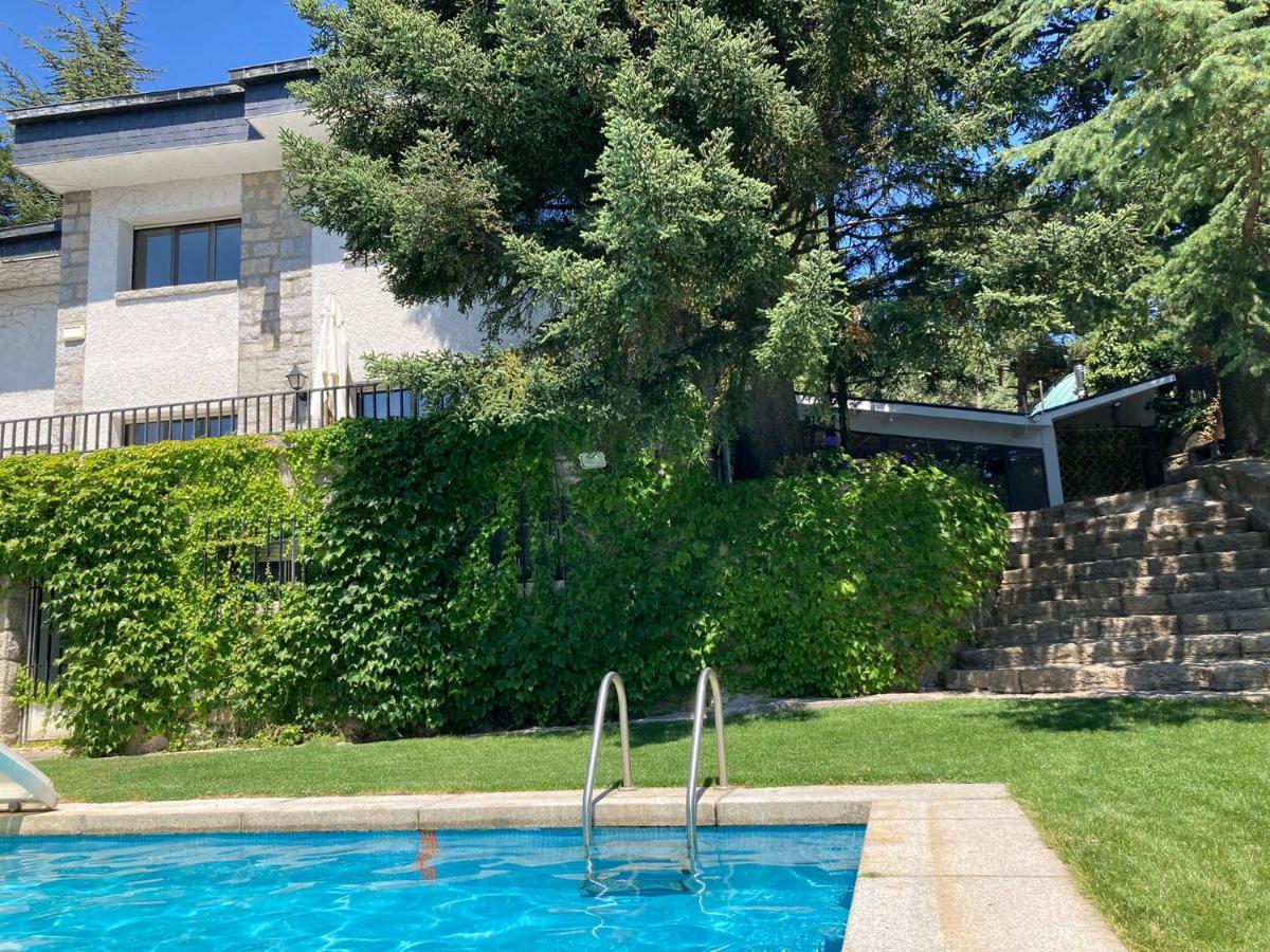 Los Cedros, Gran Chalet Con Piscina Y Apartamento En Navacerrada Villa Exteriör bild